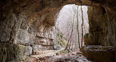 Eingangsportal der Falkensteiner Höhle